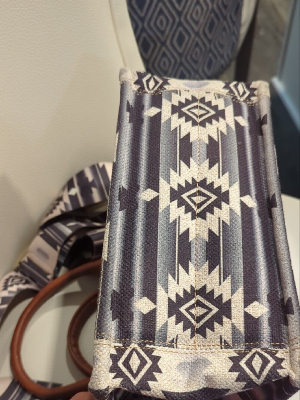 Wrangler Gray and White Aztec Canvas Tote with Brown Trim and Strap - Picture 6 of 12